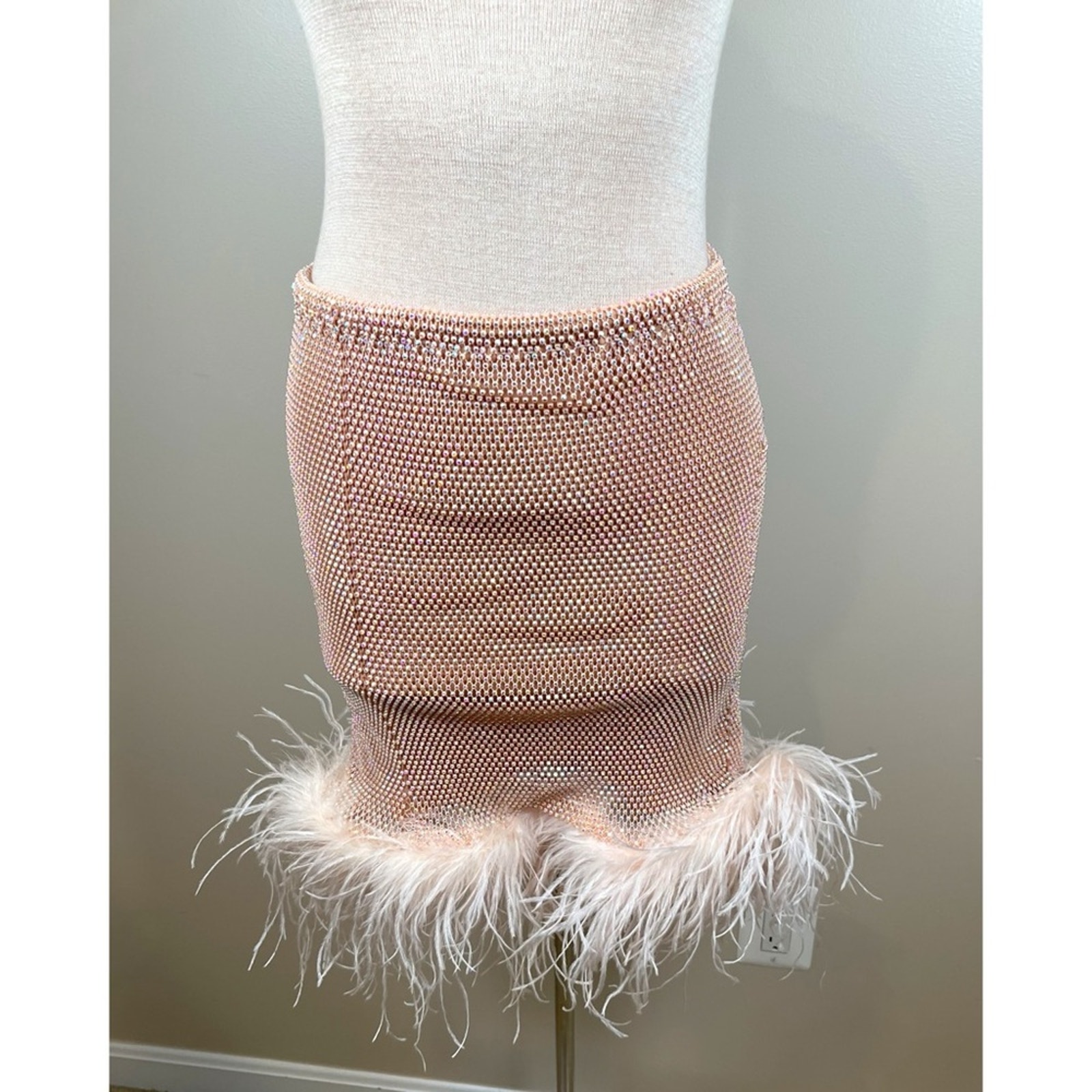 Santa Brands Feathers Crystal Rhinestone Embellished Pink Mini Skirt Size Xs/S — image 4 of 8